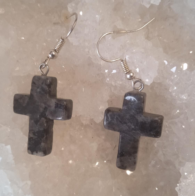 larvikite (boucles d'oreilles "croix") 