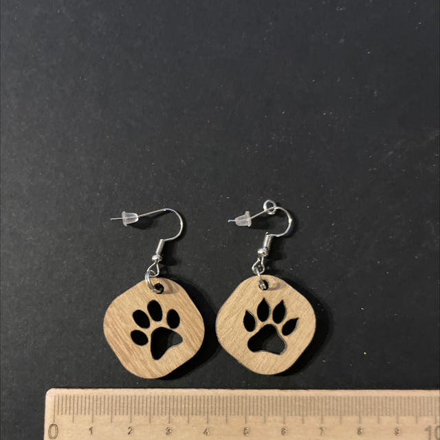 Chien et chat  en chêne 