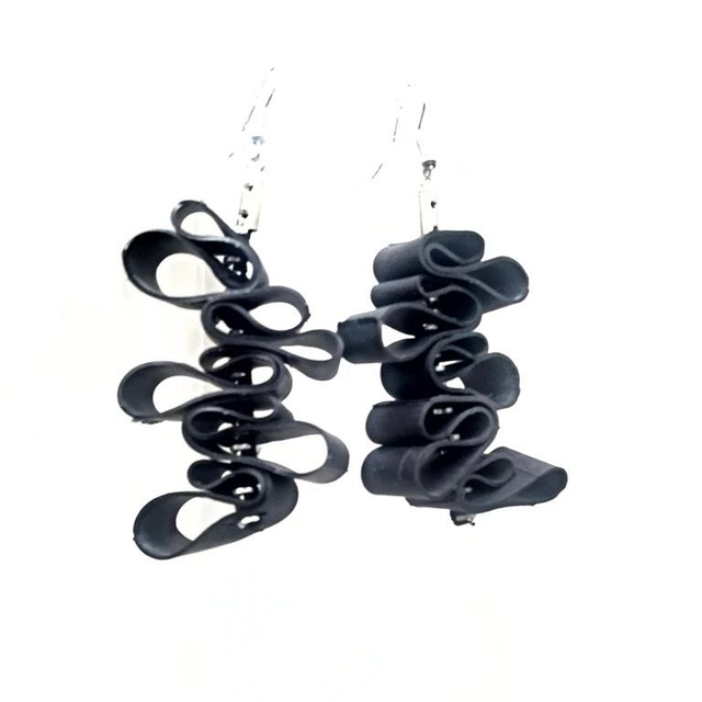 CONTRAST Z-EARRINGS