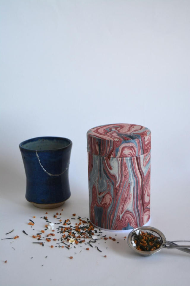 Boîte à Thé papier marbré rose et bleu