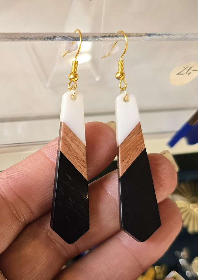 Boucles d'oreilles "Mimi" en résine et bois