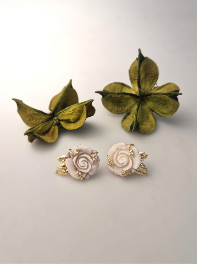 Orecchini Rosa Aurea in Cammeo