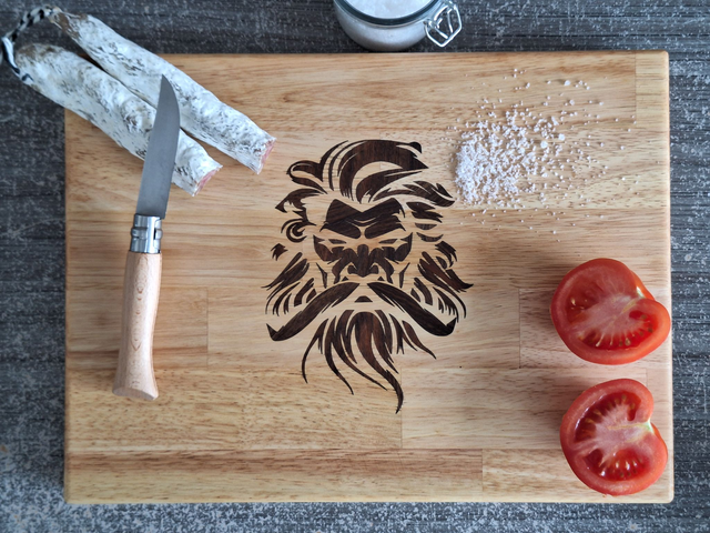 PLANCHE À DÉCOUPER N°98 - TITAN