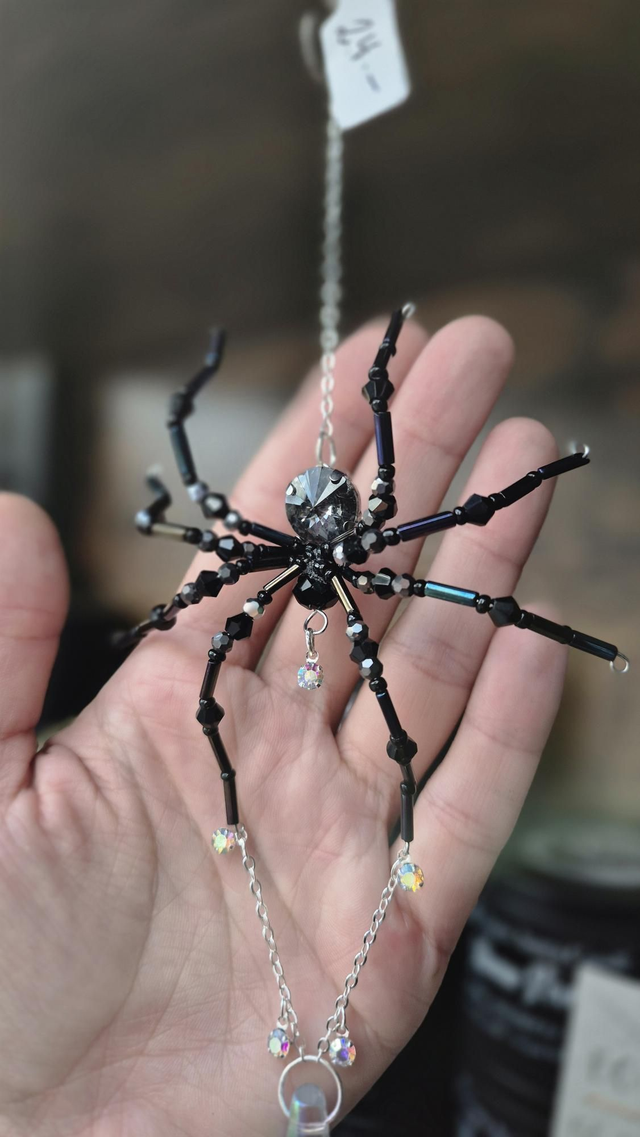 Suncatcher "Black queen"