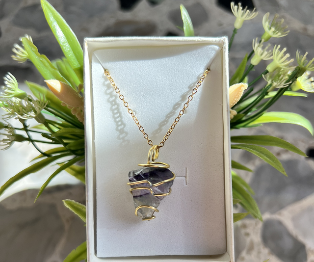 Fluorite 7 chakra (arcobaleno) grezza , prov : Svizzera 🇨🇭 , acciaio inox 