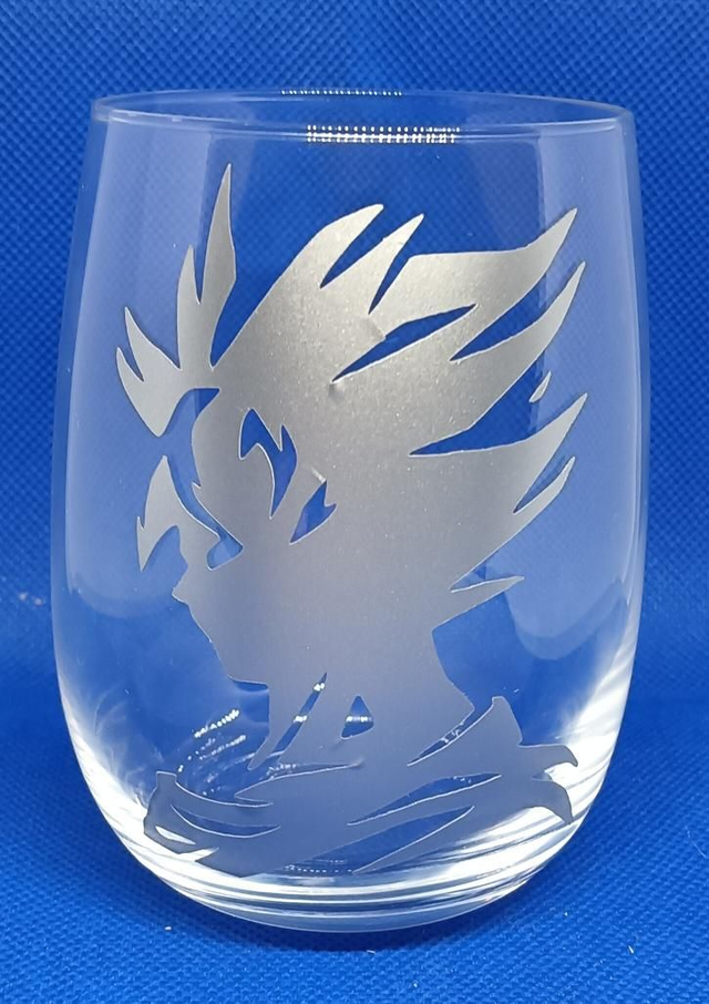 Custom Design Vinyl Silver Dragon Ball Z 13oz Glass.