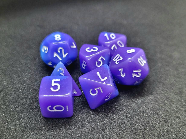 Tiny Purpblue Dice