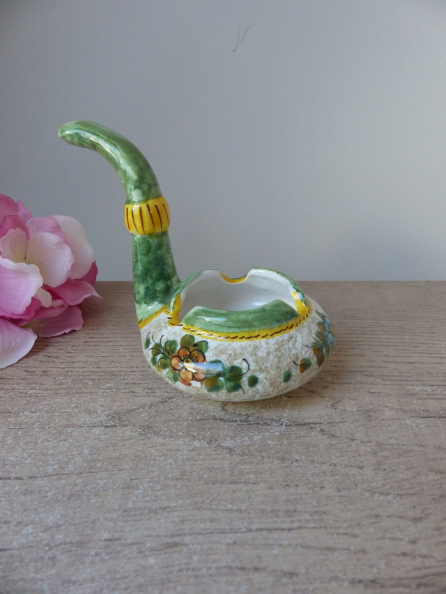 Cendrier forme pipe en céramique décoré artisanat signé Deruta Italie, décoration boudoir, fumoir, bureau cendrier poterie cadeau fumeur