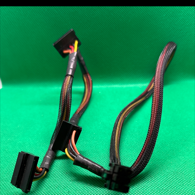 *1026-6-Pin PCIe auf SATA Stromadapter Kabel – GPU / PC Netzteil Adapter