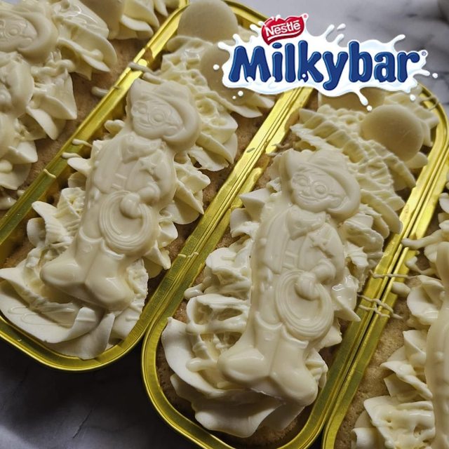 Milkybar Cake Tray