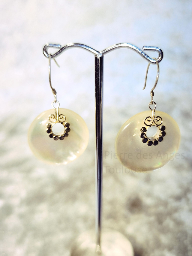 Boucle d'Oreilles Nacre Blanche