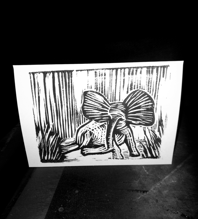 Baby elephant laying x3 cards A6
