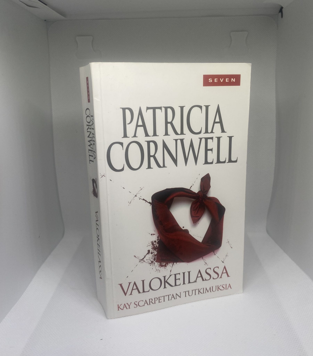 Valokeilassa – Patricia Cornwell