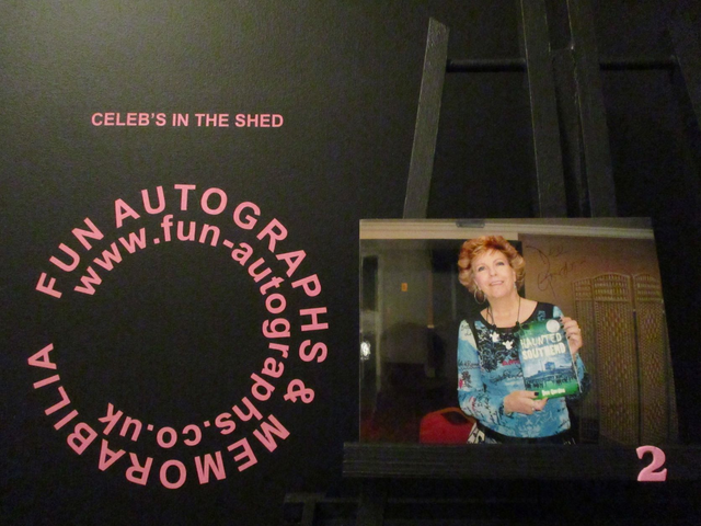 Dee Gordon Authentic Autographed 6x4.5 Our Facing Photograph (C2)