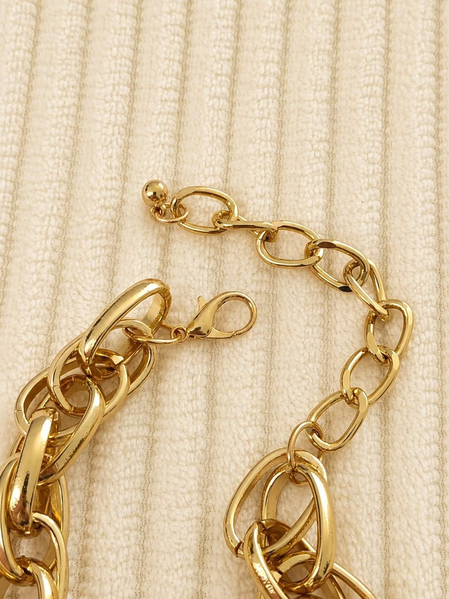 Collier chaîne dorée avec pendentif cœur