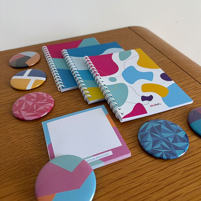 Lot carnet et bloc-notes + un magnet OFFERT