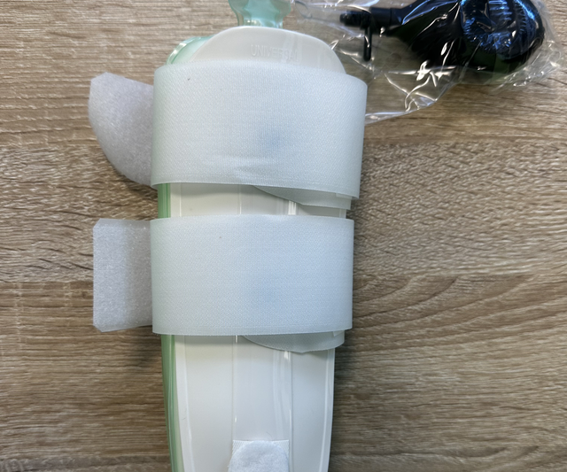 Cavigliere bivalve pneumatica