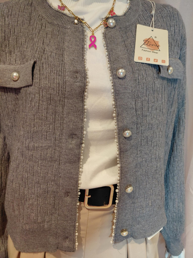 đGilet gris Ă perles â Gilet femme chic et Ă©lĂ©gantđ