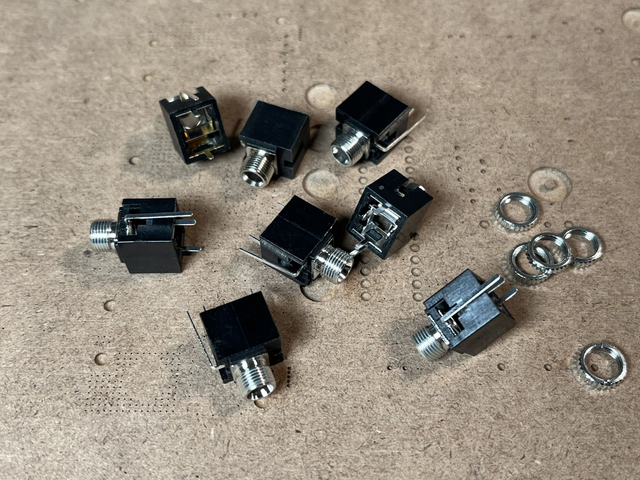 Mono Audio Jacks 3.5mm Vertical PCB Mount