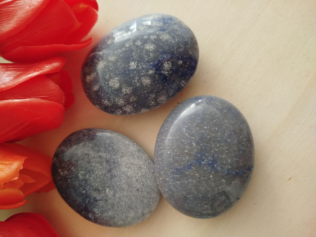 Galet en Aventurine Bleue 