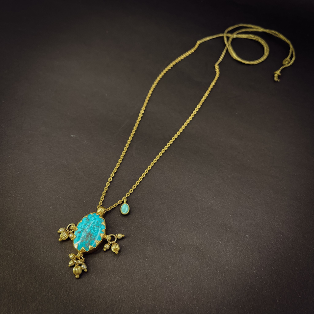 Collier sautoir en turquoise