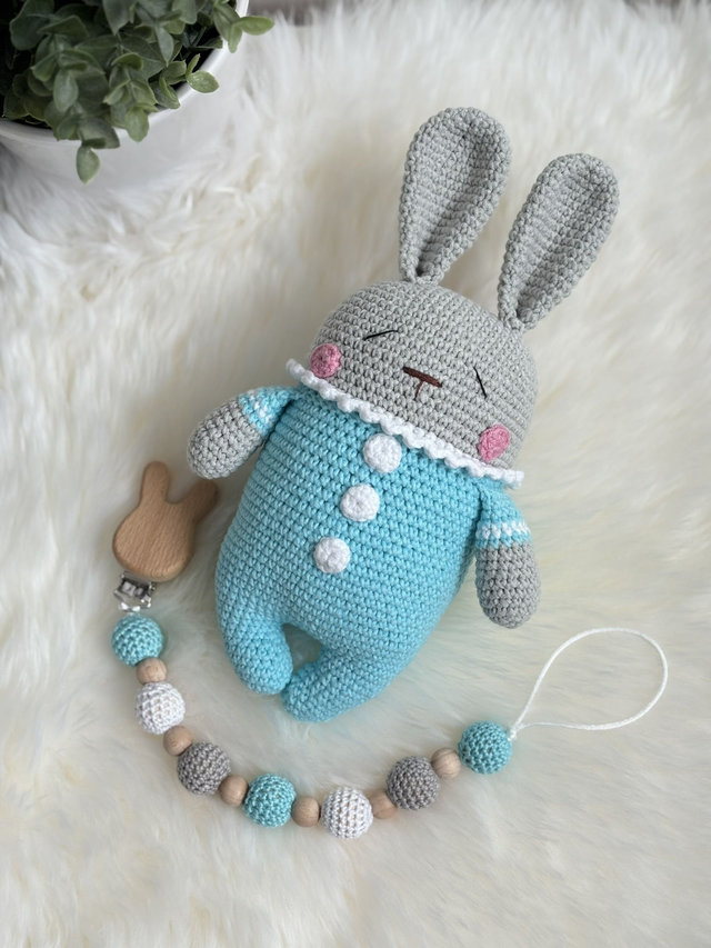 Doudou Lapin Bleu + Attache tétine