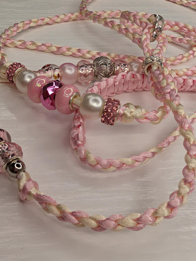 Käsin punottu näyttelytalutin, vaaleanpunainen/vaaleakulta