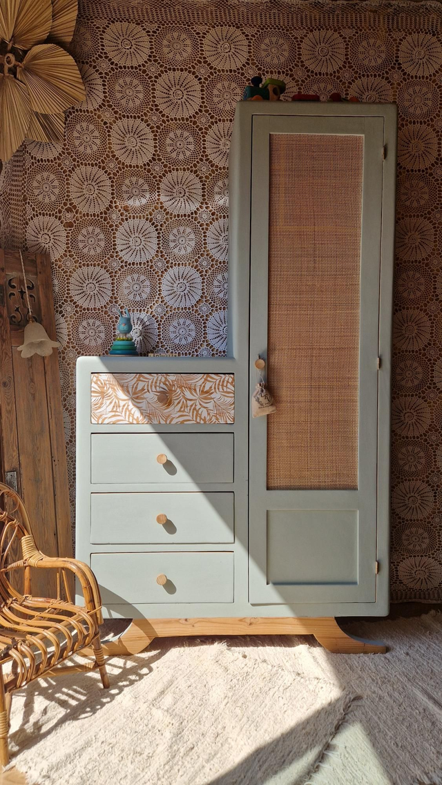 Armoire asymétrique 