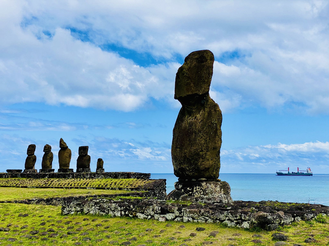 Sunset at Tahai Tour with Live Music 