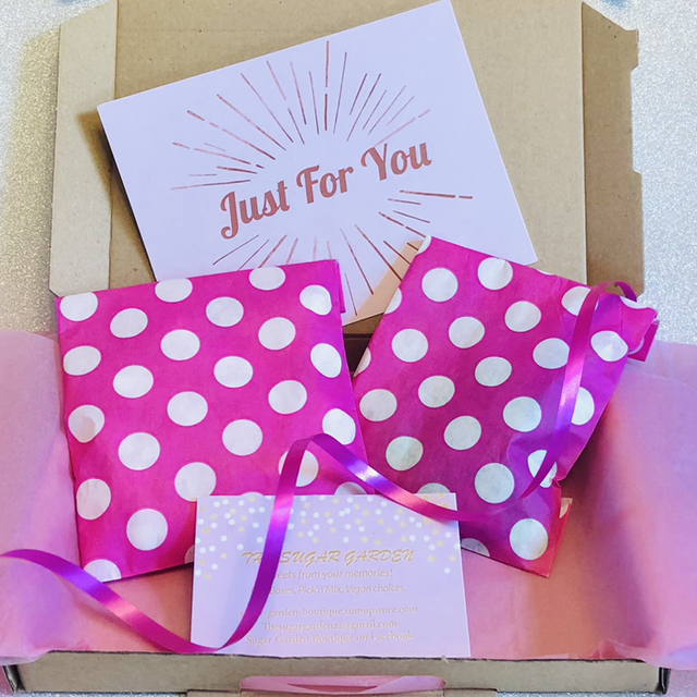 ‘Sweet Hug In A Box’ (Pink)