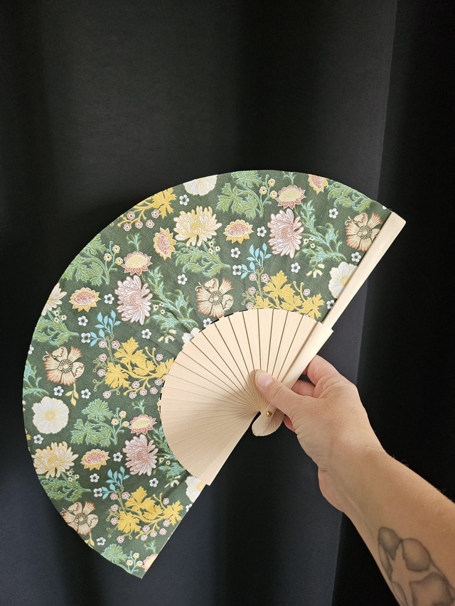 Eventail tissu fait main - vert fleurs automne