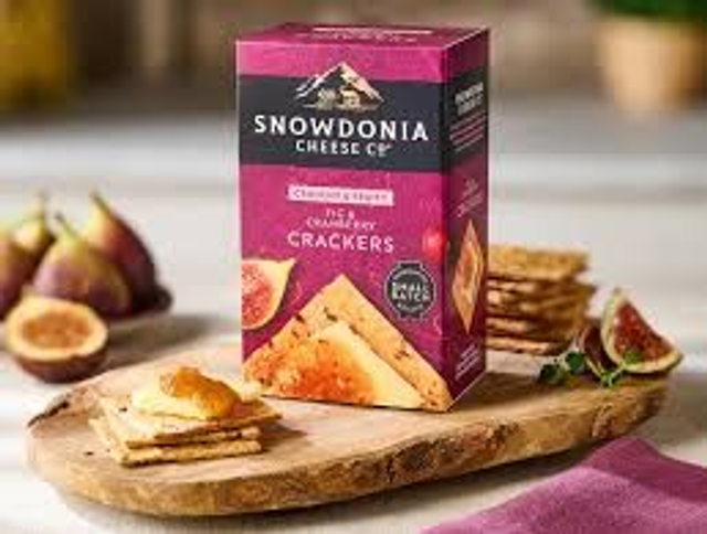 Snowdonia Cheese, Fig &amp; Cranberry Crackers 100g