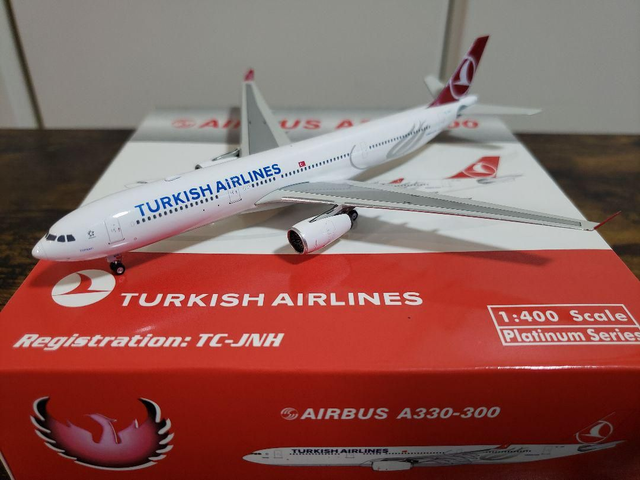 Turkish Airlines A330-300 (TK-JNH), 1:400, Phoenix