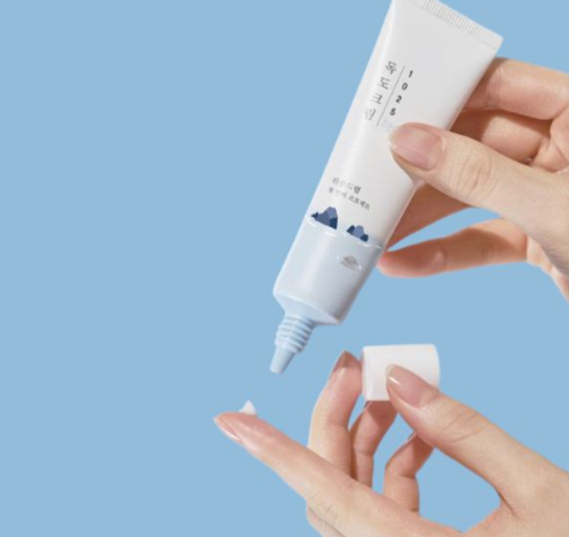 crema contorno occhi marca Round Lab 