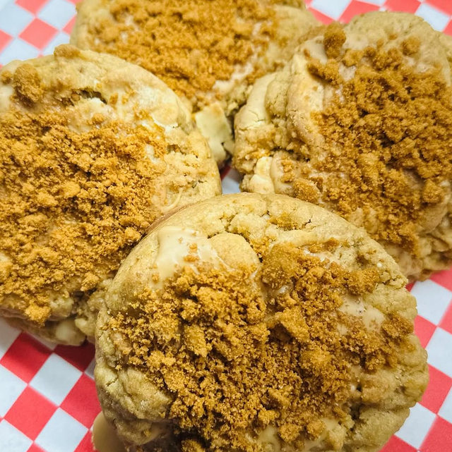 BISCOFF &amp; WHITE CHOC NEW YORK COOKIE