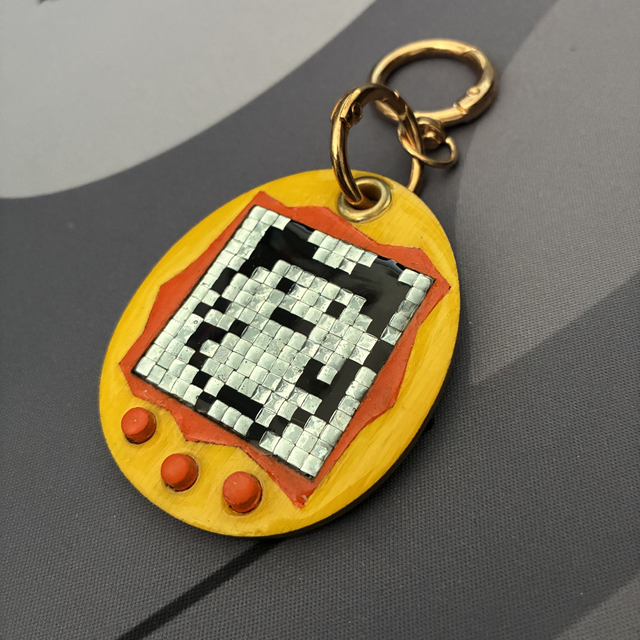 Tamagotchi přívěsek - Mametchi Yellow/Orange