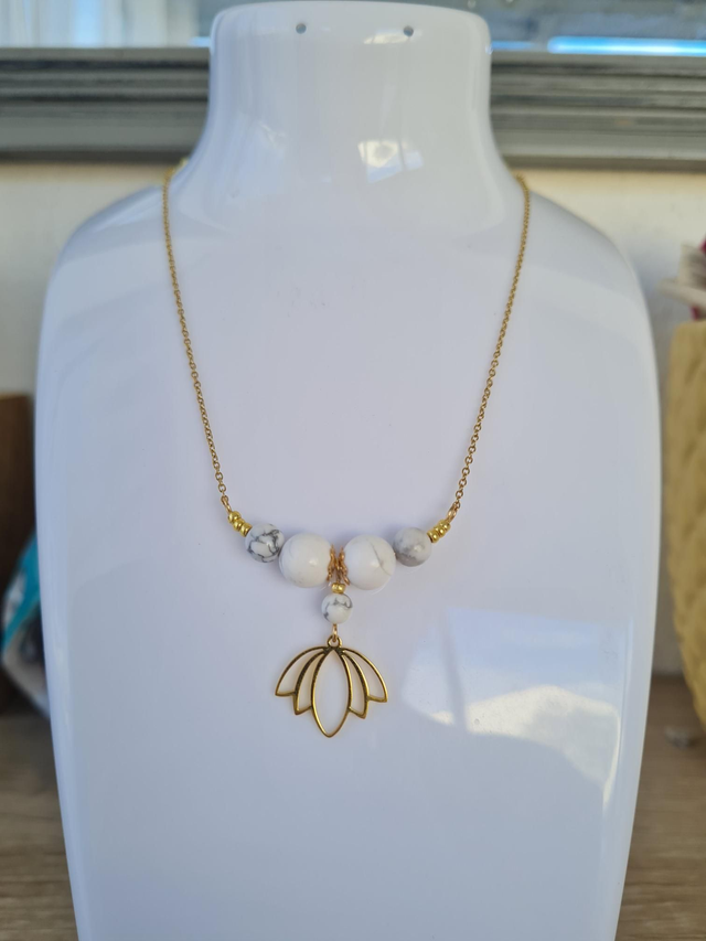 Collier lotus 