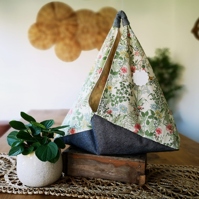 Market Bento Bag - Vintage Butterfly