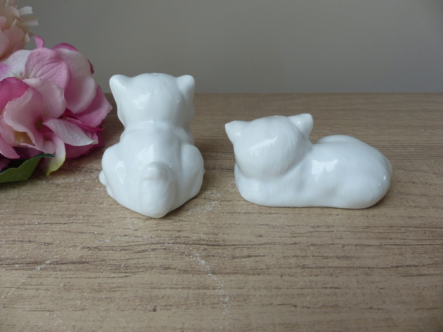 Vintage salière et poivrière collection animaux chats , Couple de chats en céramique blanche , décor cuisine années 1970 - 80