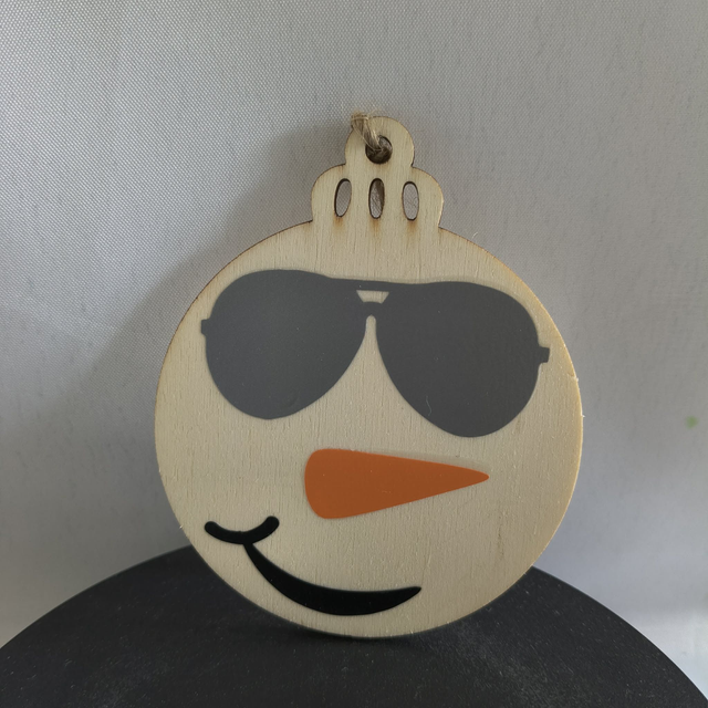 Noël boule bonhomme de neige gris