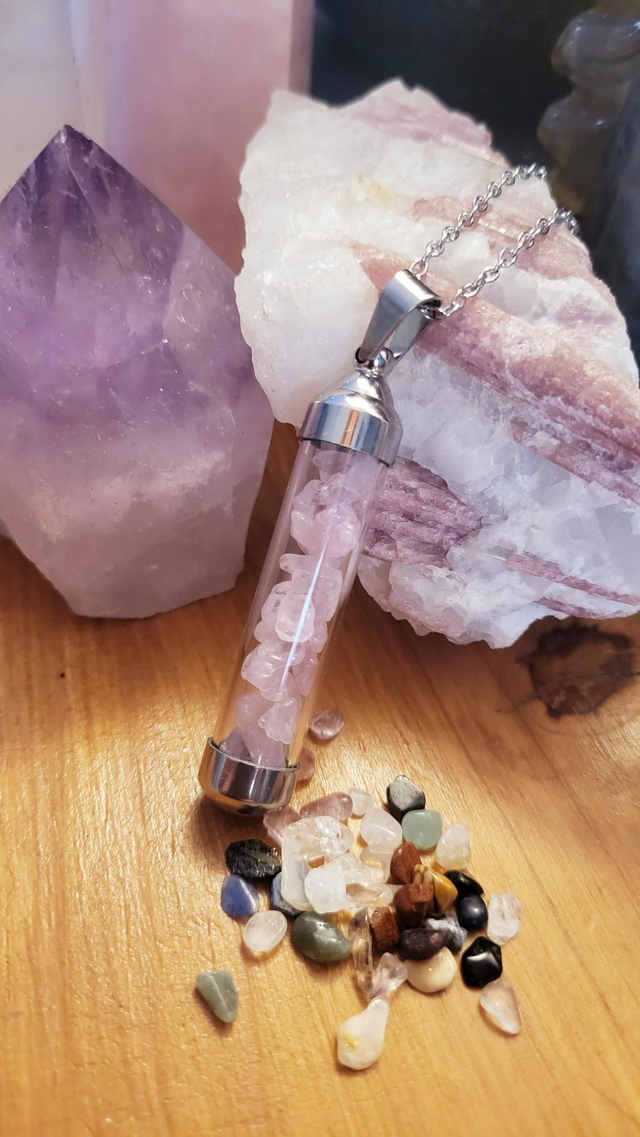 Interchangeable chip pendant (Rose Quartz and Faery mix)