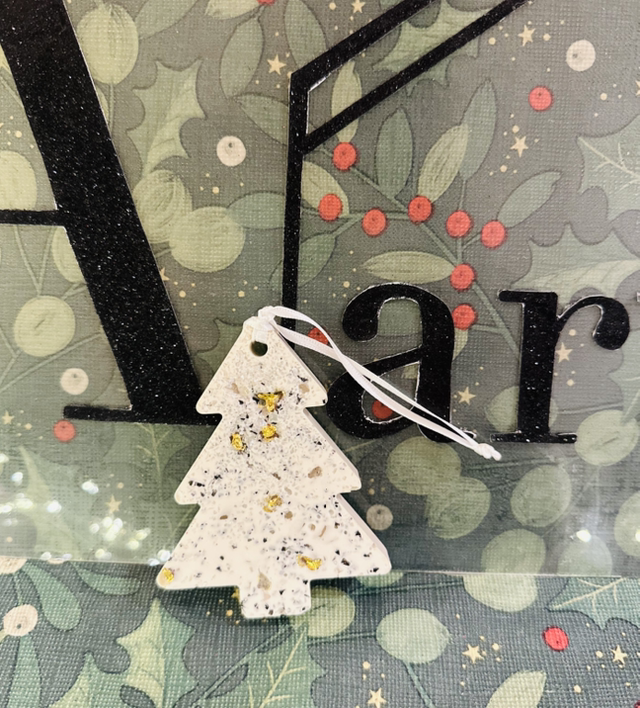 CHRISTMAS TREE BAUBLE GOLD