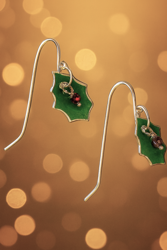 Evergreen Elegance: Silver Holly Leaf Drop Earrings