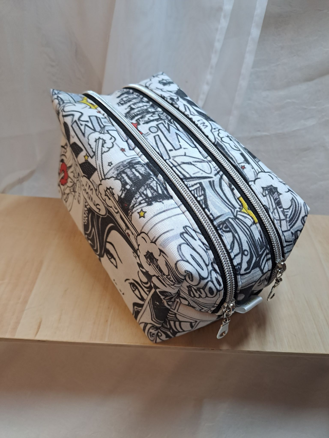 Trousse de toilette double compartiment 