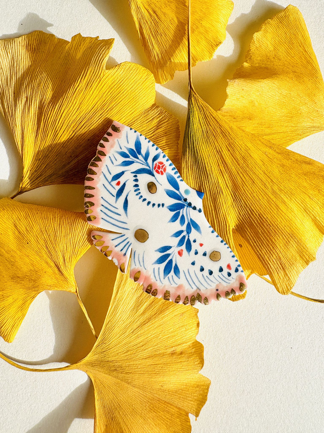 A-Broche Oiseau majestueux envole