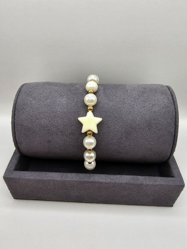 Faux Pearl Star Bracelet.