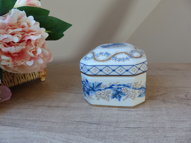 Boîte à Bijoux Vintage Vidal Arte - Porcelaine Peinte Main Portugal - Charme d’Antan Boîte Décor Vigne et Raisin Doré - Chambre Romantique