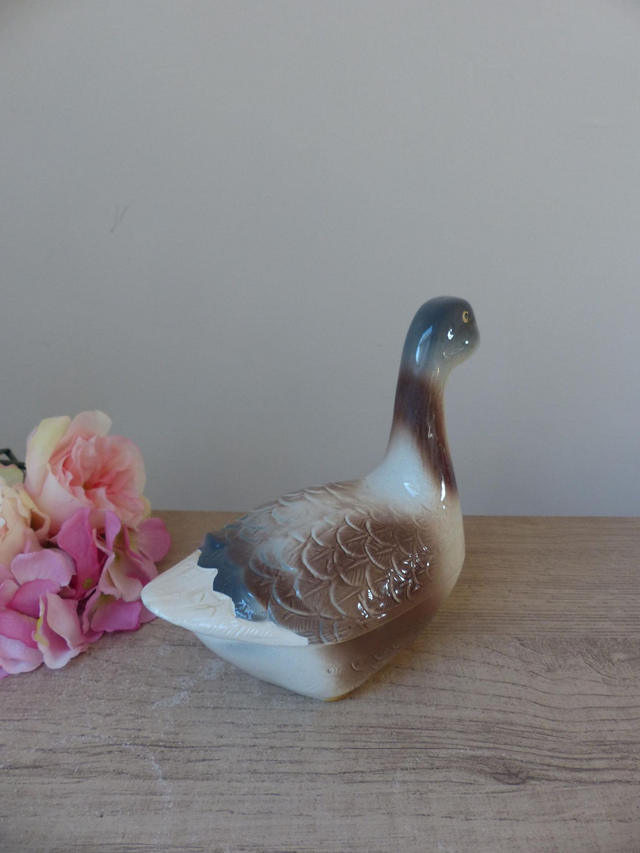 Terrine Oie en Faïence Signée Michel Gaugant – Plat décoratif vintage avec couvercle, décoration rustique de cuisine, France