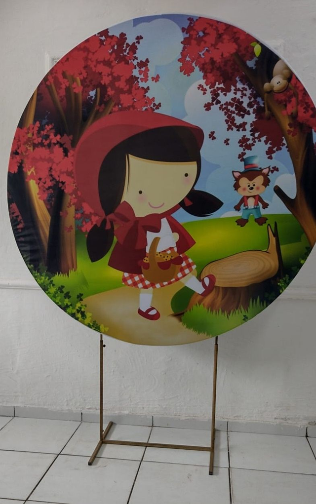 PAINEL REDONDO COM CAPA - LOCAÇÃO