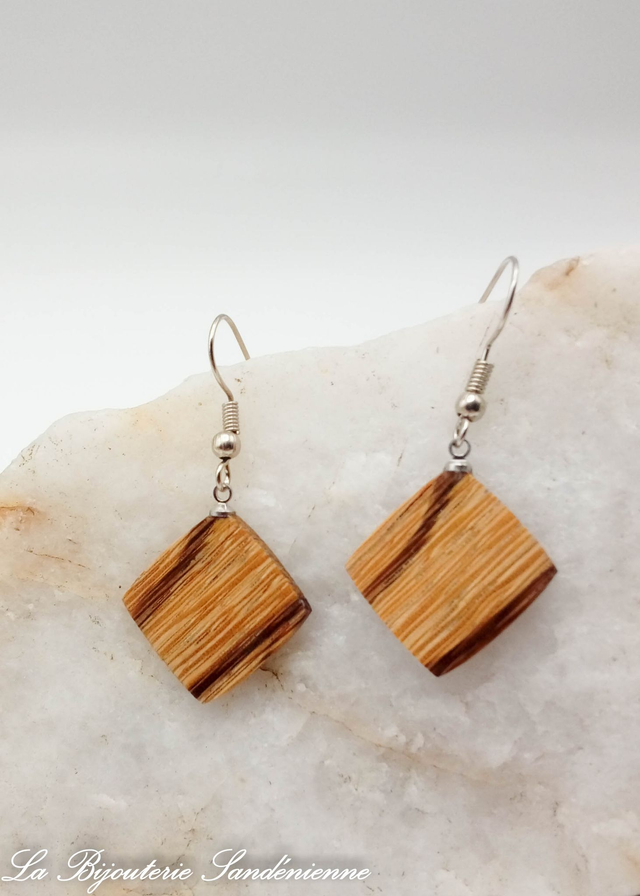 Carré en bois de serpent.